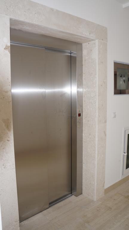 Apartments Lora Bokeljske Brigade Μπούντβα Εξωτερικό φωτογραφία